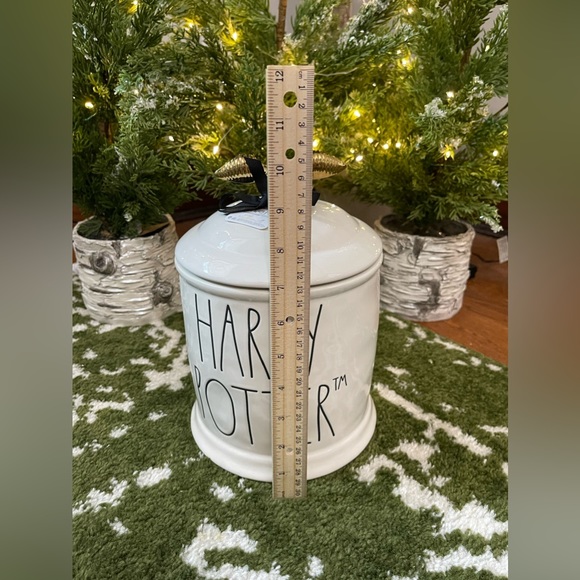 Brand NEW w/Tags Rae Dunn HARRY POTTER Canister w/Golden Snitch Lid - Picture 10 of 12